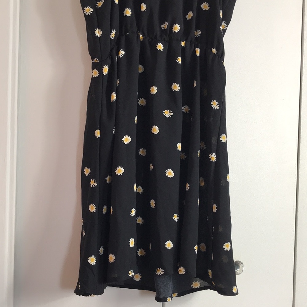 Shein Black with White Daisy/Floral Semi-Sheer Sun Dress, Size XS - Picture 6 of 8